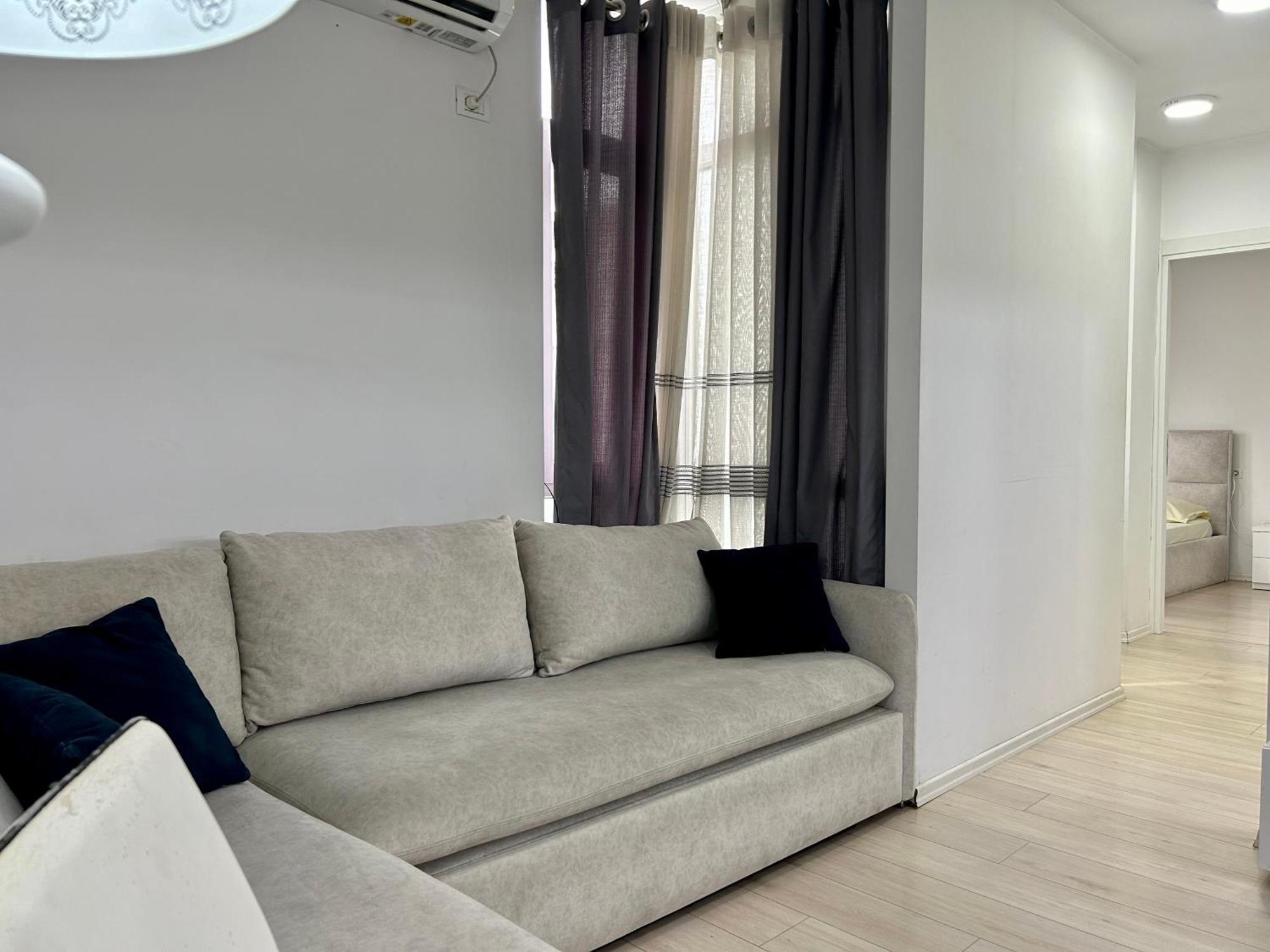 A&X Lovely And Central Apartment - 24H Self Check-In ティラナ エクステリア 写真