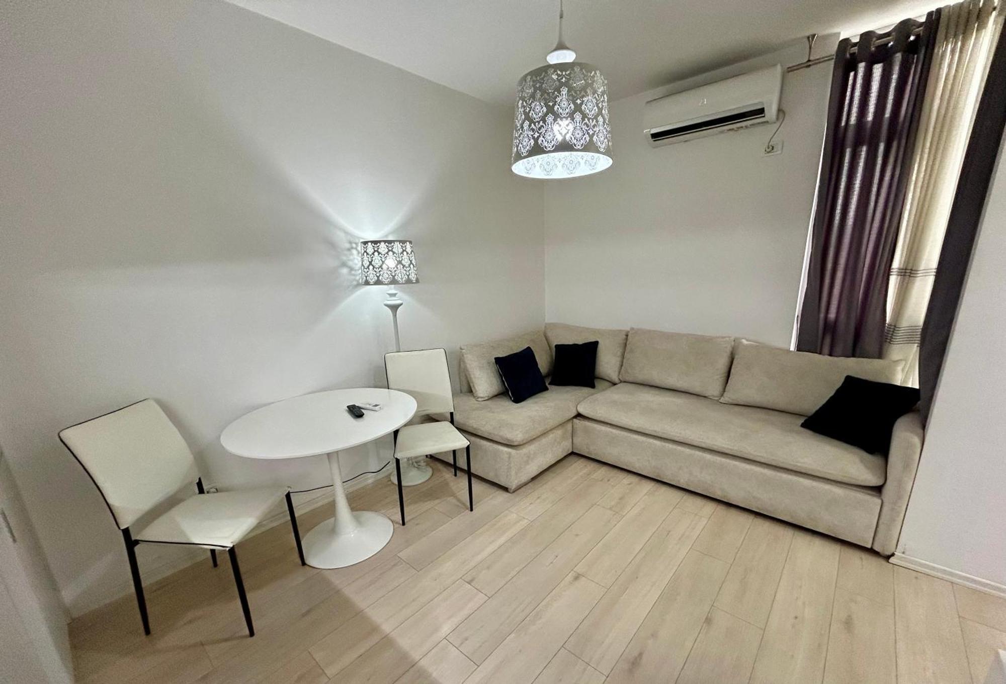 A&X Lovely And Central Apartment - 24H Self Check-In ティラナ エクステリア 写真
