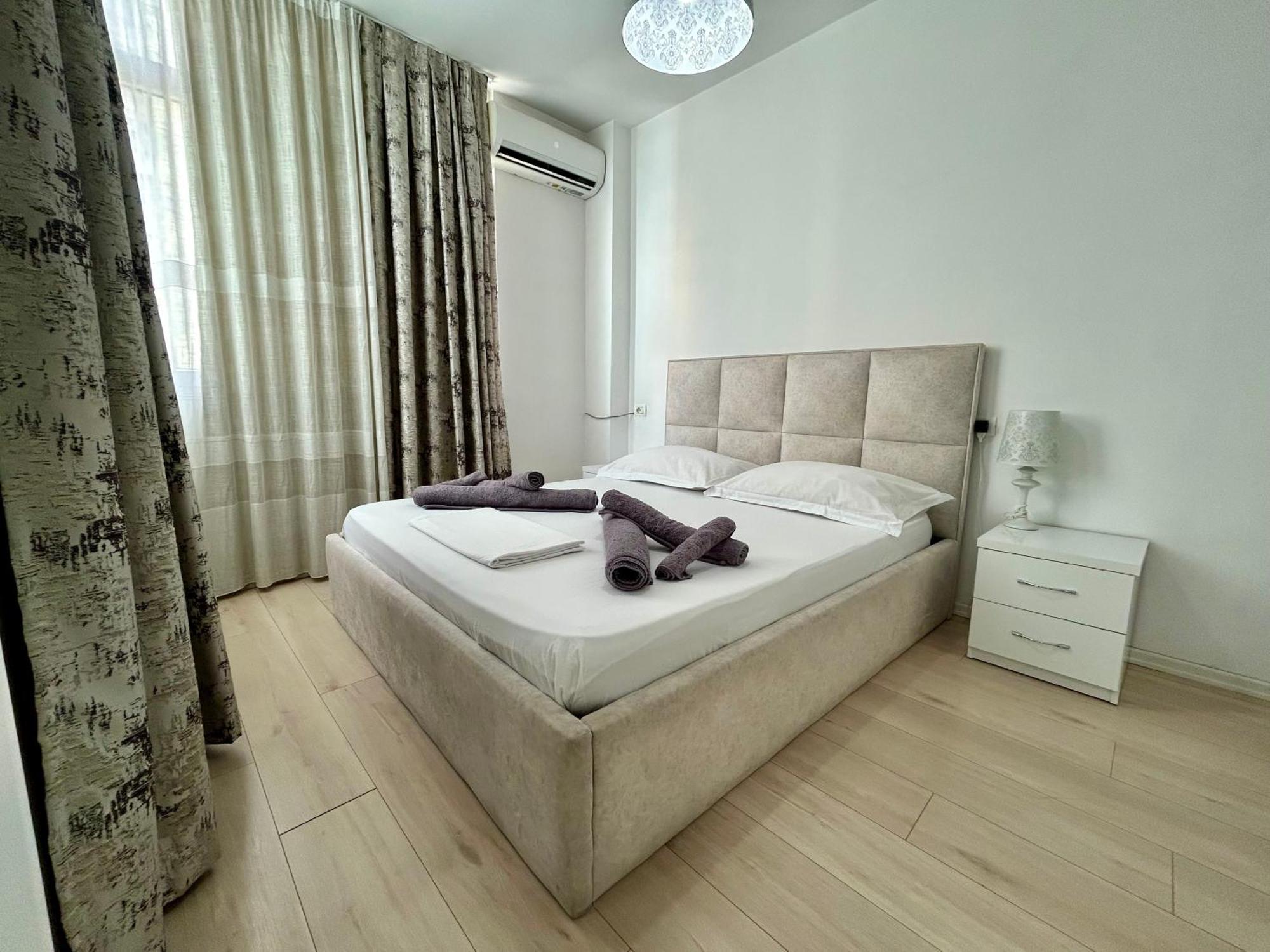A&X Lovely And Central Apartment - 24H Self Check-In ティラナ エクステリア 写真
